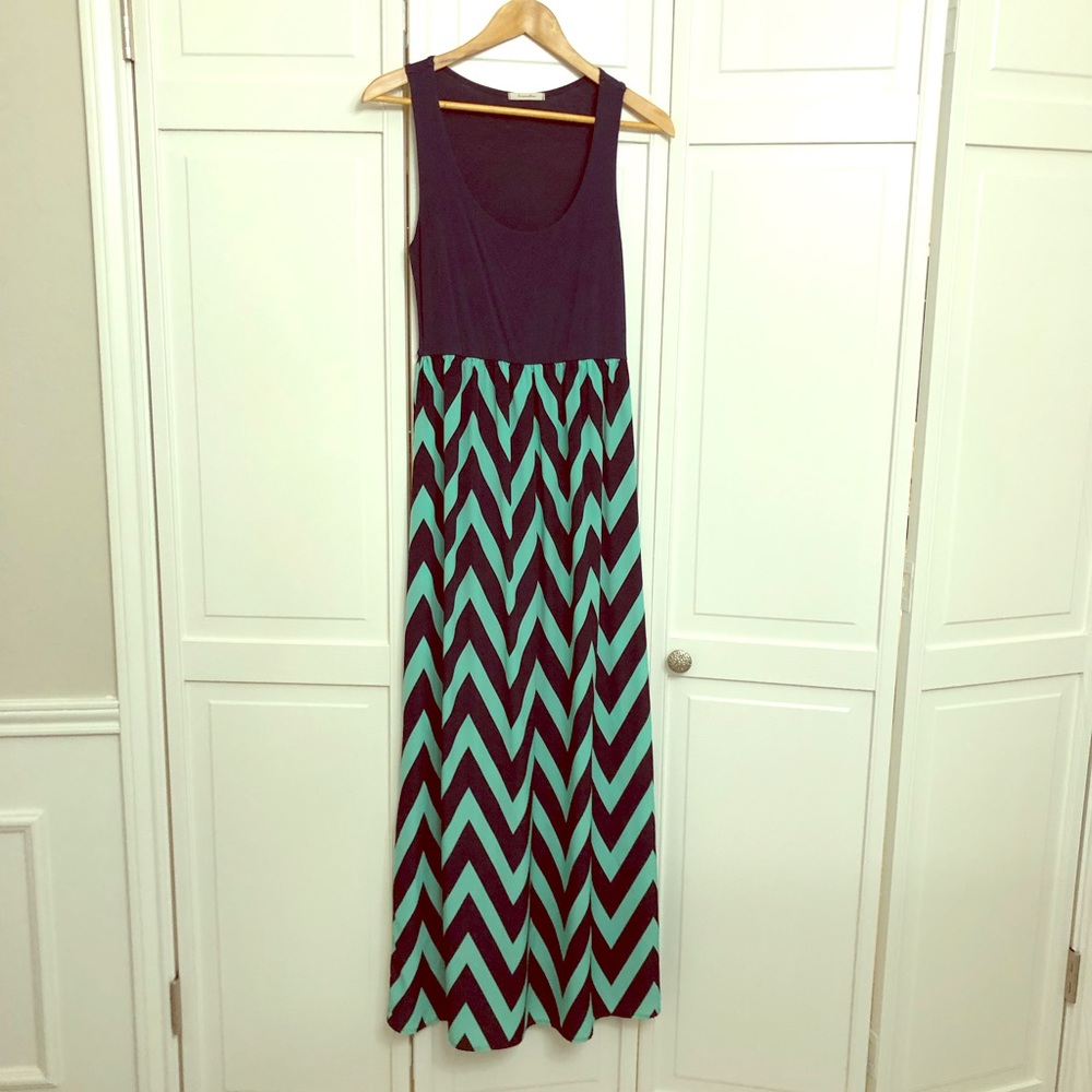 Fascination Navy/Turq Chevron Maxi EUC